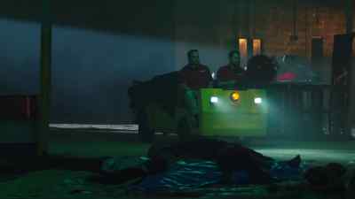 Yo, yo, yo, yo.
Come on, come on.
Get out. - The Purge