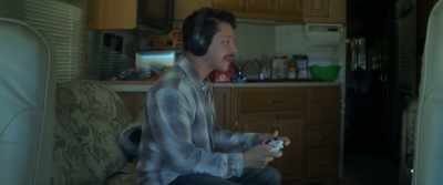 Yo, if your gamer name is boobyboy79, - A California Christmas: City Lights