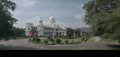 Yogesh, - Sadak 2