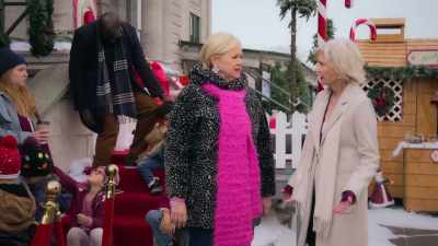 Yolanda is going to flip out - Holiday Mismatch