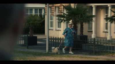 Yoo-hoo, Alan! - The Couple Next Door