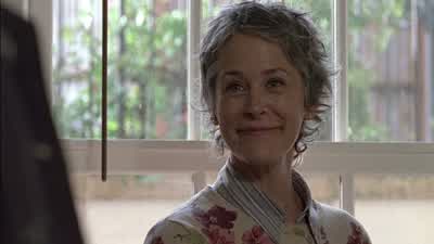 You afraid of guns, ma'am? - The Walking Dead