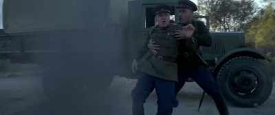 - You alive?
- Everyone out, head for the trees! - The Last Frontier