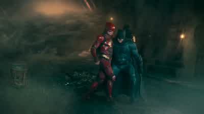 You all need to move. - Justice League