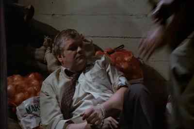 - You all right?
- Tony... - Foul Play