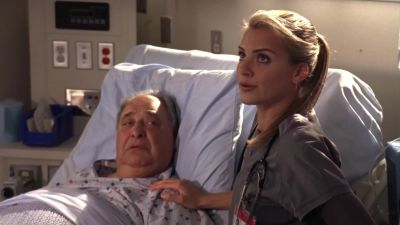 - You all right?
- Yeah, I'll get through it. - Scrubs