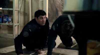- You all right?
- Yeah, I'm fine. - Rookie Blue