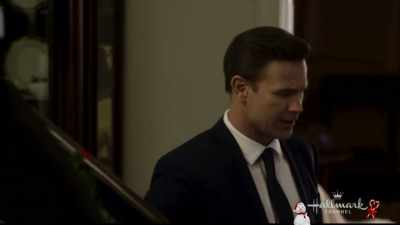 You are incredibly busy
and very important. - Christmas Wishes & Mistletoe Kisses