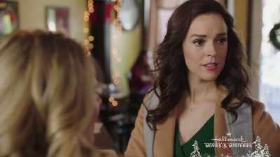 You are never gonna guess
who's in here. - Last Vermont Christmas
