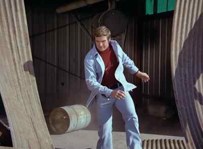 You arrived just in time. - The Six Million Dollar Man