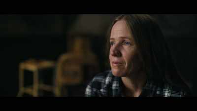 You be a good girl, and... - Waco: American Apocalypse