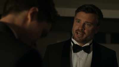 -You better know the difference.
-He was gonna kill me. - Professionals