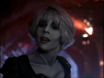 You bitch! - Farscape