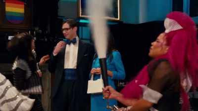 You bring your knees in tight - The Rocky Horror Picture Show: Let's Do the Time Warp Again