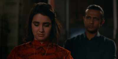 - You brought me Amanda's cake?
- Yeah. - The Broken Hearts Gallery