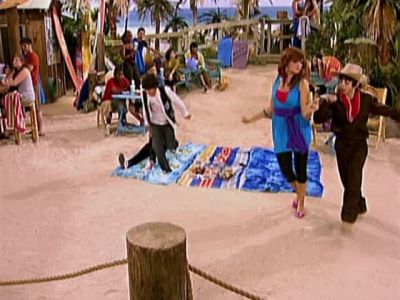 You call that dancing?
I'll show you dancing. - Hannah Montana