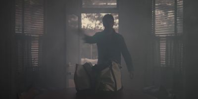 You came all the way down?
Why didn't you call? - Servant