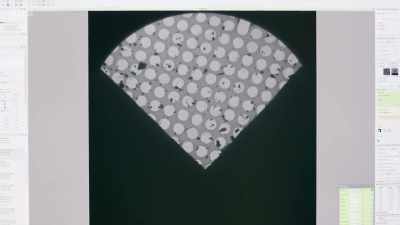 You can already recognise
there's two shadows here, - Secrets of Size: Atoms to Supergalaxies