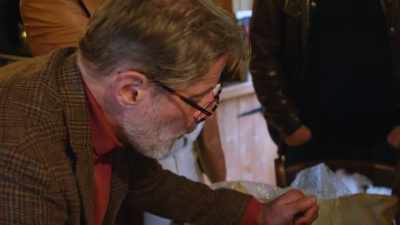 YOU CAN ALSO IDENTIFY WHERE
THIS OBSIDIAN CAME FROM. - Lost Relics of the Knights Templar
