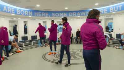 You can, it's better that Gündo does it
than the defenders. - All or Nothing: Manchester City