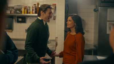 - You can kiss her later.
- When, when is that? - Christmas at the Holly Hotel