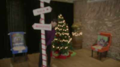 You can make it in the shop. - Meeting Mr. Christmas