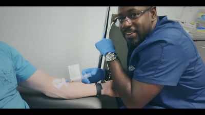 You can see right there,
that fluid is mesenchymal stem cells. - Don't Die: The Man Who Wants to Live Forever