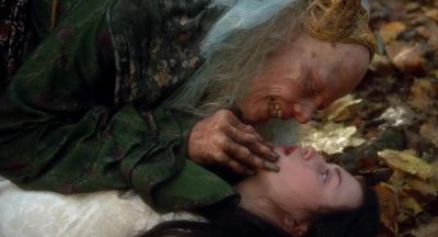 You can see and you can hear - Snow White: A Tale of Terror