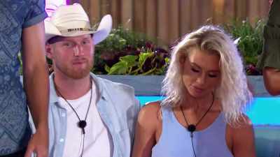 YOU CAN TAKE A SEAT. - Love Island