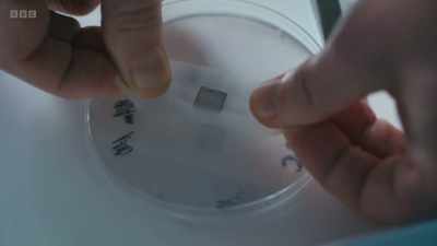 You can take this piece
of graphite... - Secrets of Size: Atoms to Supergalaxies