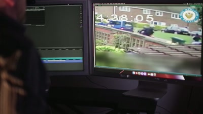 You can tell by body language
that there is rivalry going on there. - Killers: Caught on Camera