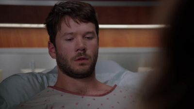 You can tell her. - Chicago Med