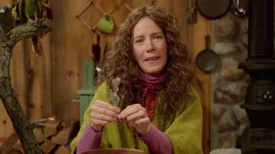 You can then assemble
your dried flowers - At Home with Amy Sedaris