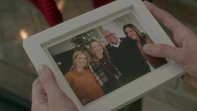 You can travel the
world, but there - Meeting Mr. Christmas
