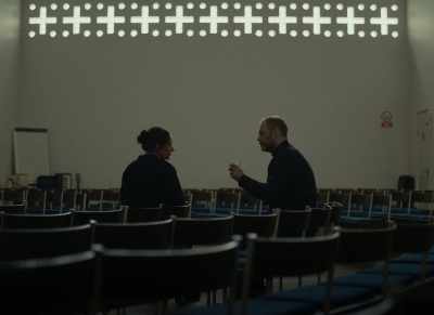 - You can't be everywhere.
- I wasn't there at all. - Sons