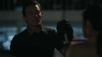 - You can't be serious.
- Oh, yeah, I'm serious. - The Rookie: Feds