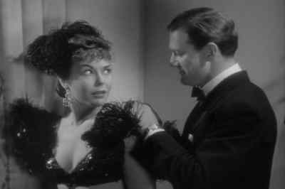 You can't button that one.
It's a freckle. - Charlie Chan on Broadway