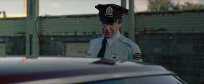 - You can't drive here, sir.
- I didn't know, I'm sorry. - Dusk for a Hitman