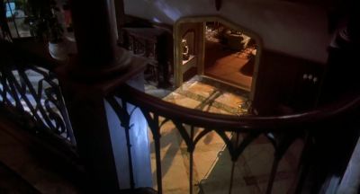 You can't raise an eyebrow without major surgery - Death Becomes Her