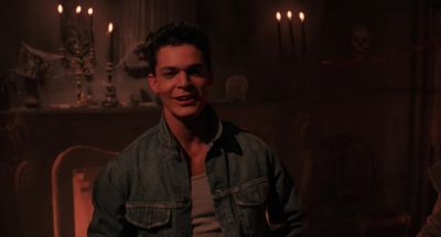 You can't really believe this place is possessed - Night of the Demons