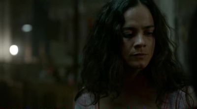 You were carrying this
when they found you. - Queen of the South