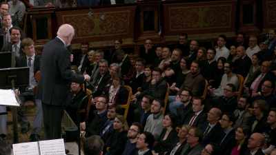 You certainly know that Anne-Sophie Mutter
is many things. - John Williams: Live in Vienna
