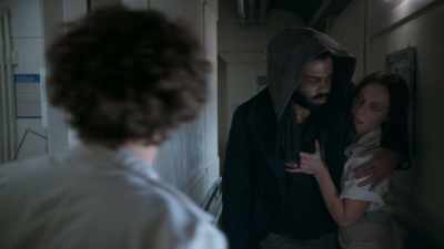 - You.
- Come. Come on. Quickly. - Snowpiercer