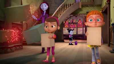 You coming, Vee? - Vampirina