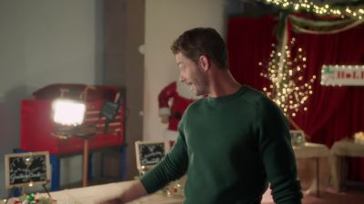 You could put
a fresh pine right there - The Holiday Junkie