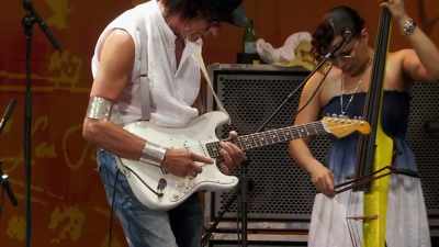 You could recognise Gilmour
and Hendrix, - Jeff Beck: Still on the Run