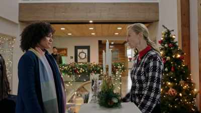 You could try
the Sunset Hotel. - Christmas on Mistletoe Lake