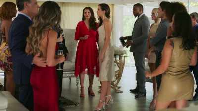 You were dating Isabella
before she was killed, right? - Secret Lives of College Escorts