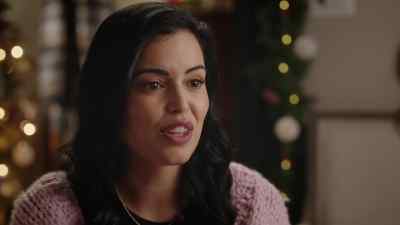 You deserve - Unwrapping Christmas: Mia's Prince