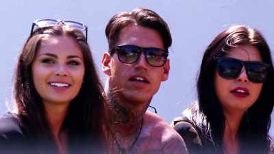 You deserve
two hot new Islanders. - Love Island